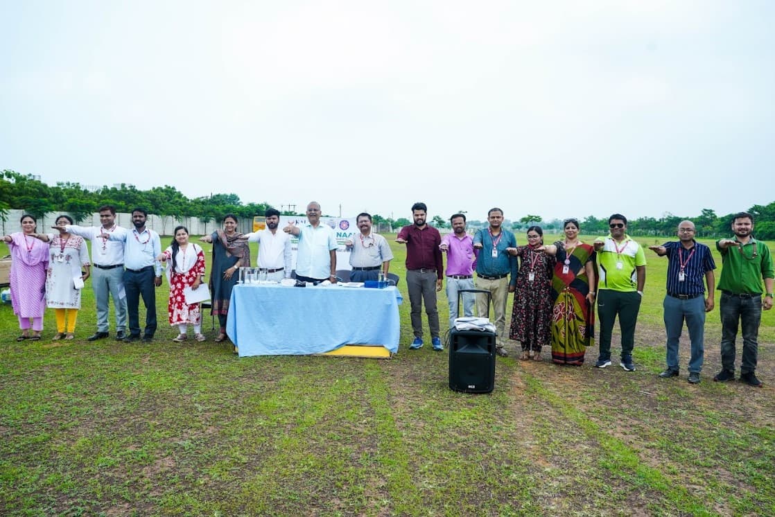 Green Club Image 1